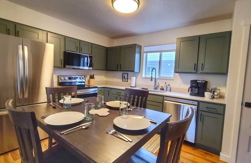 Sandpoint Condo | On Paved Path to Town - Mid-Town-Modern