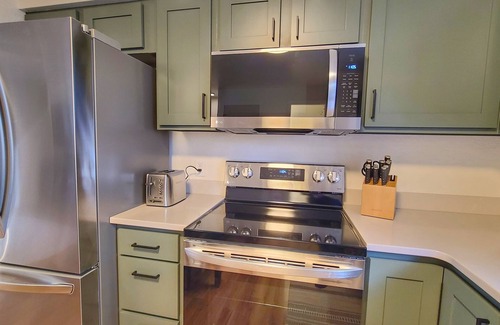 Sandpoint Condo | On Paved Path to Town - Mid-Town-Modern
