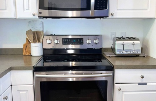 Cherry Valley Cottage | ON Point: 42 Summer Village Lane