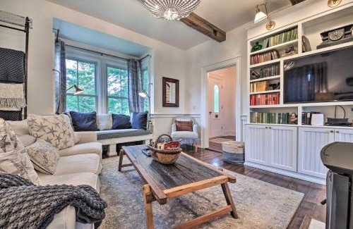 Jefferson House | On-Site Pond Spacious Family Home in Jefferson!