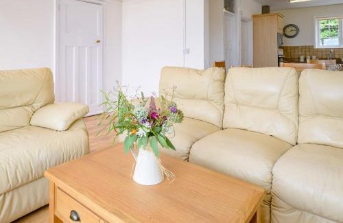 Downderry House | On The Beach, East Yardley House - Uk31203