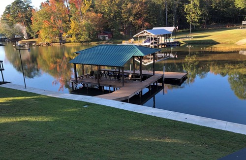 Dadeville Cabin | On the lake Moonbranch Hideaway Near restaurants, golf and AU football