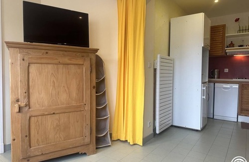 Montanges House | On the mount of calm angels