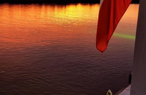 Matagorda House | On the river, Wifi, Lighted pier, Private Road, Beautiful sunsets!
