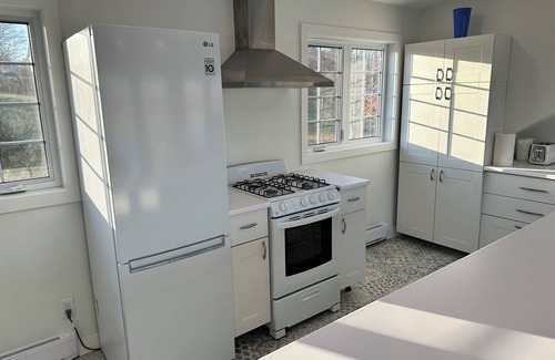 Gagetown Apartment | On The Rocks Gagetown"The Modern Fresh Experience" Waterfront 3 vacation rentals