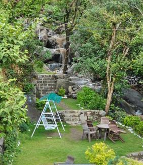 Kasauli Hotel | On The Rocks