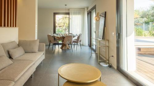 Misano Adriatico Villa | ONDA 8, Emma Villas