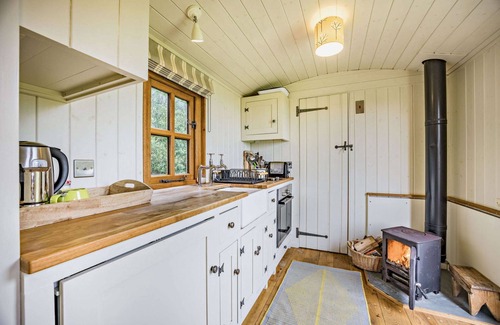 Swindon Cottage | One bed dog friendly bolthole in the Cotswolds - The Organic Wagon