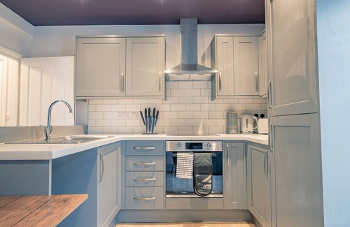 Malvern Apartment | One Bed Flat in Malvern with Amazing Views