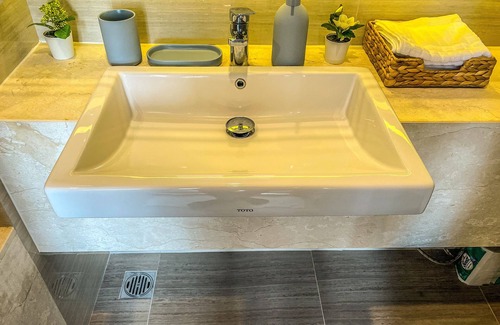 Bangkok Central Business District Apartment | One-bedroom modern apartment with the infinity pool in the heart of Bangkok