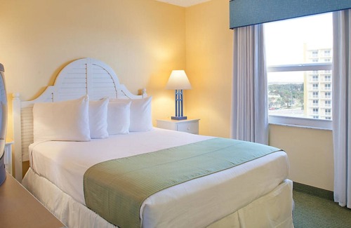 Daytona Beach Shores Resort | One Bedroom Luxury Condo, Daytona Beach, Florida (1895032)