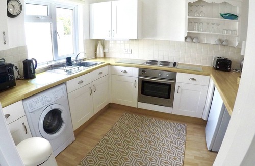 Marazion Apartment | One bedroom 1st floor apartment with balcony and close to the beach and town