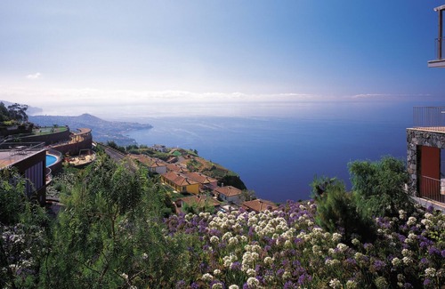 Camara de Lobos Apartment | One Bedroom Apartment with sea view at Cabo Girão - Free sport facilities
