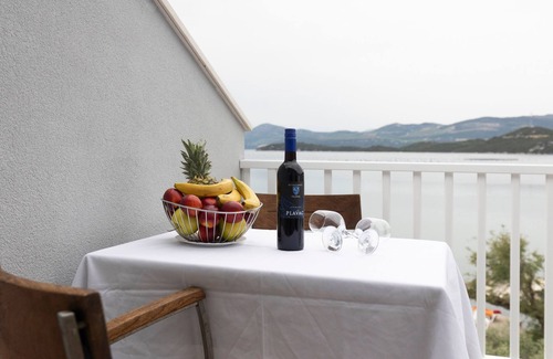 Putnikovic Apartment | One bedroom apartment near beach Žuronja, Pelješac (A-10137-a)