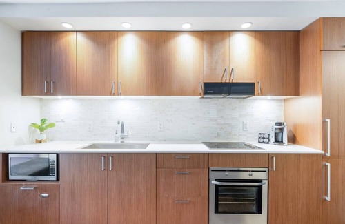 Downtown Vancouver Hotel | One Bedroom Apartment in Downtown Vancouver