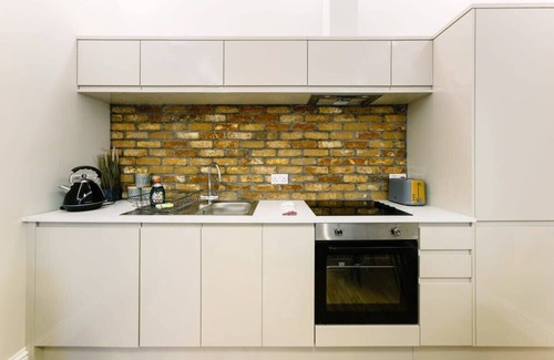 Patchway Apartment | One Bedroom Apartment Close to Cribbs Causeway!