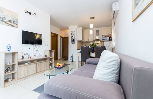 Grebastica Apartment | One bedroom apartment with terrace and sea view Grebaštica, Šibenik (A-17831-b)