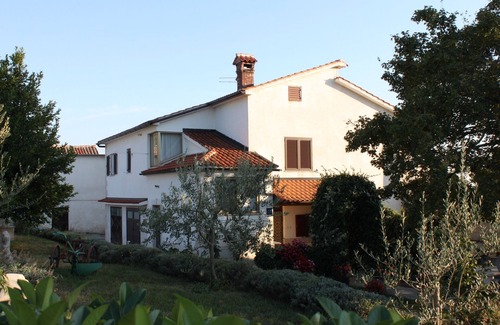 Gracisce Apartment | One bedroom apartment with air-conditioning Gračišće, Central Istria - Središnja Istra (A-7134-a)
