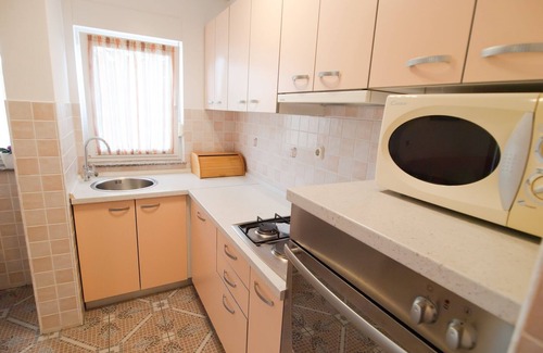 Vinkuran Apartment | One bedroom apartment with terrace Vinkuran, Pula (A-21016-a)
