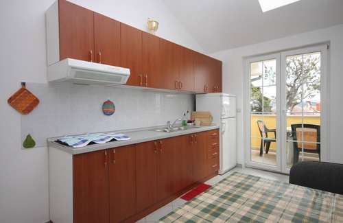 Nerezine Apartment | One bedroom apartment with terrace and sea view Nerezine, Lošinj (A-3451-c)