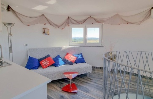 Dajla Apartment | One bedroom apartment with terrace and sea view Mareda, Novigrad (A-21207-a)