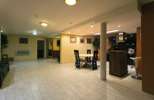 Pantin Apartment | One bedroom apartment located north of Paris near Métro