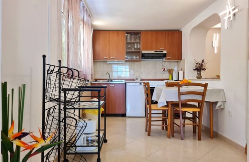 Silo Apartment | One bedroom apartment near beach Šilo, Krk (A-18740-a)