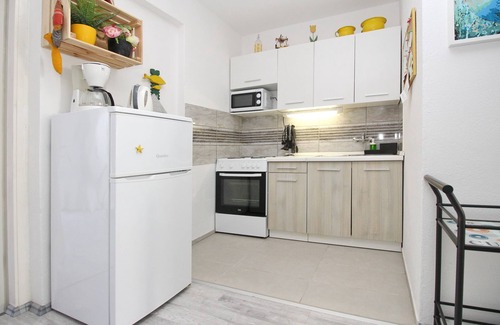 Baska Apartment | One bedroom apartment with terrace Baška, Krk (A-19215-b)