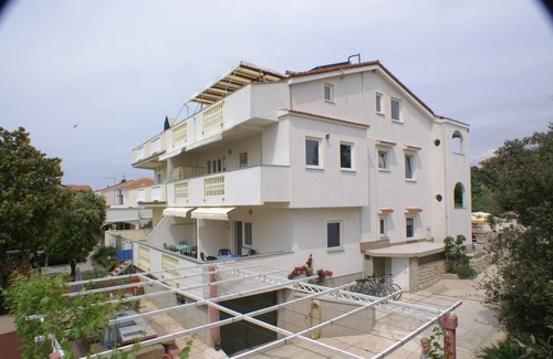 Mandre Apartment | One bedroom apartment with terrace and sea view Mandre, Pag (A-4098-b)