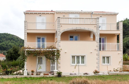 Lopud Island Apartment | One bedroom apartment with balcony and sea view Lopud, Elafiti (A-12910-c)