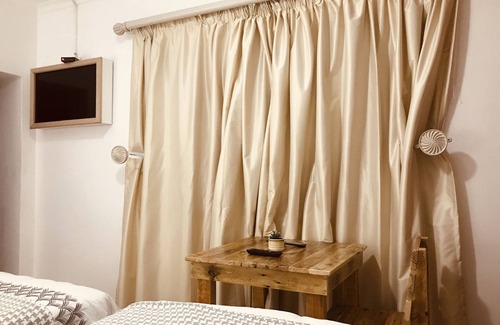 Eikenbosch House | One bedroom Apartment To Rent On Daily Bases