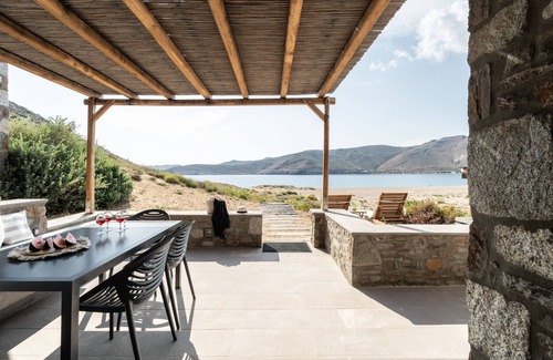 Serifos Apartment | One Bedroom Beachfront Apartment by Ammoa Feelgood Boutique Houses