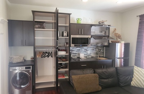 Hoffman Estates Apartment | ONE-BEDROOM EUROPEAN STYLE DELUXE SUITE