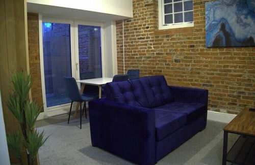 Hull Old Town Apartment | One Bedroom Apt - Old Embassy
