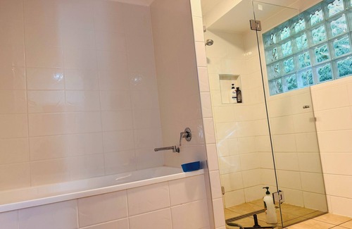 Tanah Merah House | one bedroom in an acreage property in proximity 2all amenities/shopping center!