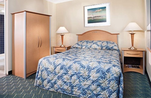 Yachting Village Resort | One Bedroom Standard Luxury Suite, Newport, Rhode Island (1935327)