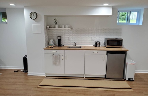 Silver Spring House | One bedroom w Private Entrance close to DC