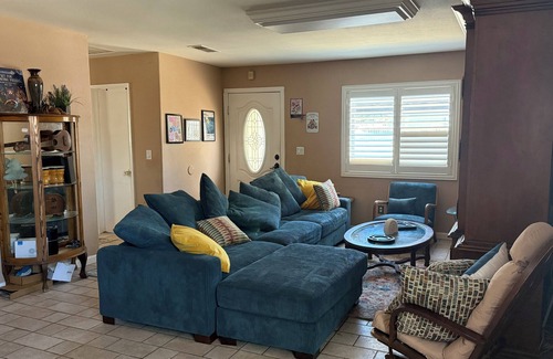 Lakeland Village House | One bedroom w/shared bathroom, WiFi & Amenities in Lake Elsinore Home