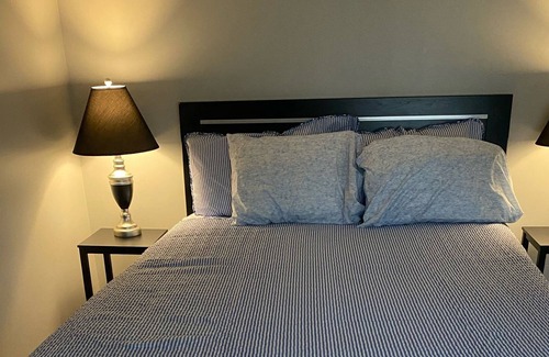 Detroit Apartment | One bedroom with a beautiful view downtown Detroit With Free Parking