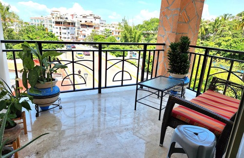 Romantic Zone Apartment | One Block to the beach in fabulous Puerto Vallarta with AC, WiFi. 2bed/2bath