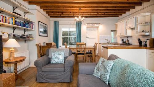 Dolwyddelan House | One Bron Derw