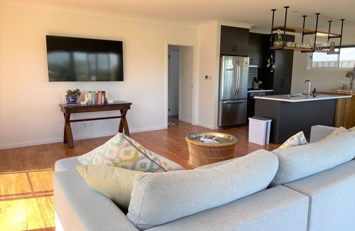 Waterhouse House | One for the golf lover! FREE WIFI, Town Centre.