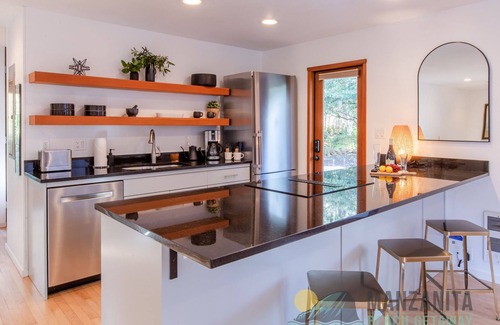Manzanita House | One level, 2 bedroom, allergen free home. Fully fenced double lot, close to town.