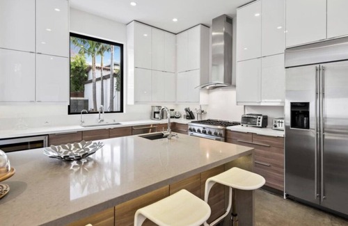 Beverly Grove Villa | One of a Kind Villa with separate guest House pool an hot tub.