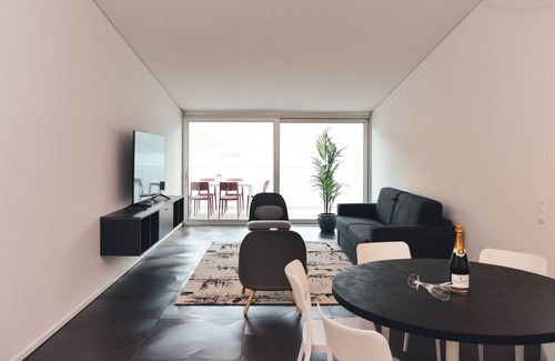 Melide Apartment | One & Only Lake View Penthouse no01