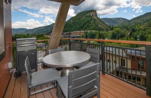 Avon House | ONE Riverfront #402 - Avon