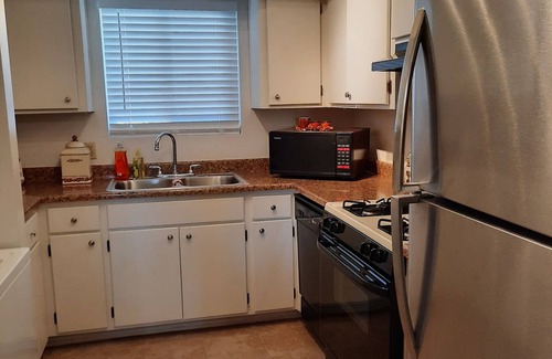 Yuma House | One story fully furnished townhouse