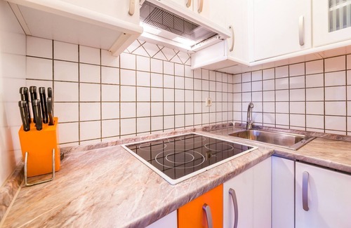 Baska Apartment | Only 350 metres to the beach with sea view