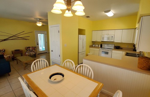 Sand Point Condo | ONLY In-Town Neighborhood w/Restaurant, Bar, Pool/Hot Tub, Beach & Cart Access