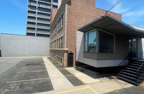 Queens House | Only Place Where Your Hotel Room Is the Whole Floor. All 8,675 Sq.Ft. 2BR/2BATH